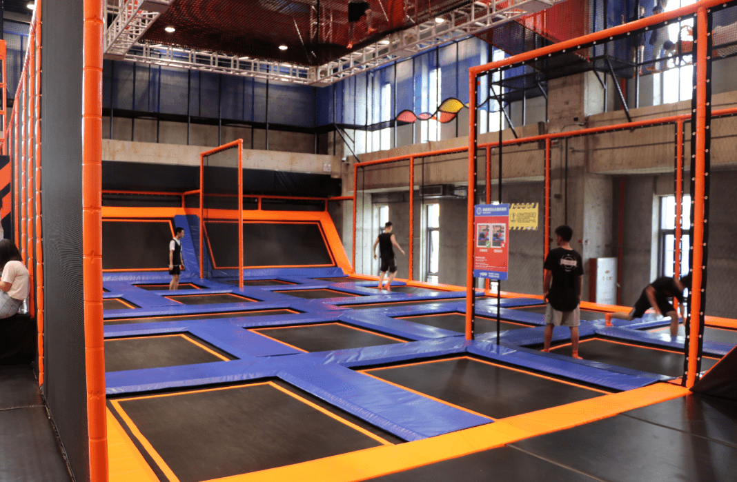 Indoor Trampoline, Industrial  - đánh giá và giá Home Gym Yellow