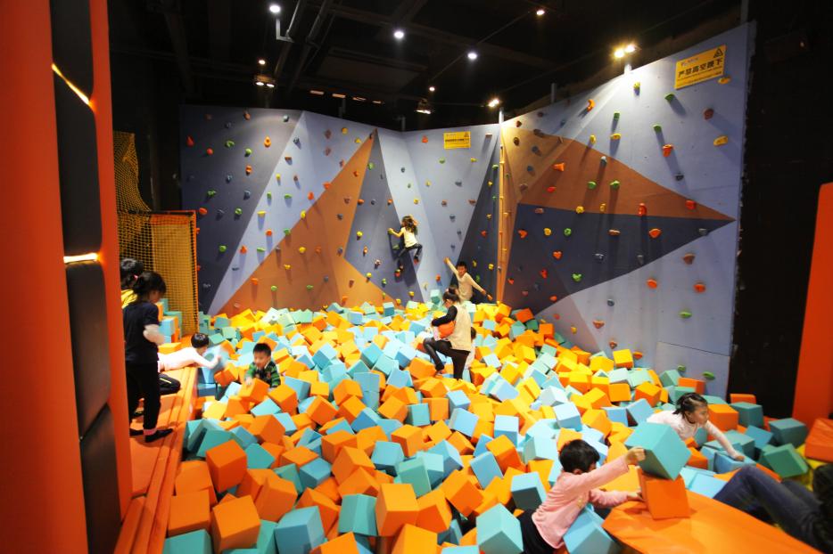 Indoor Trampoline, Industrial  - đánh giá và giá Home Gym Yellow